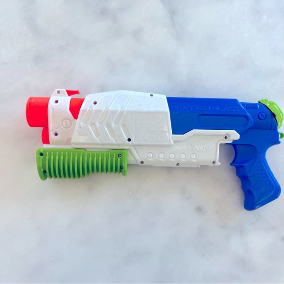 Nerf Scatter blast Super soaker. - Picture 2 of 3
